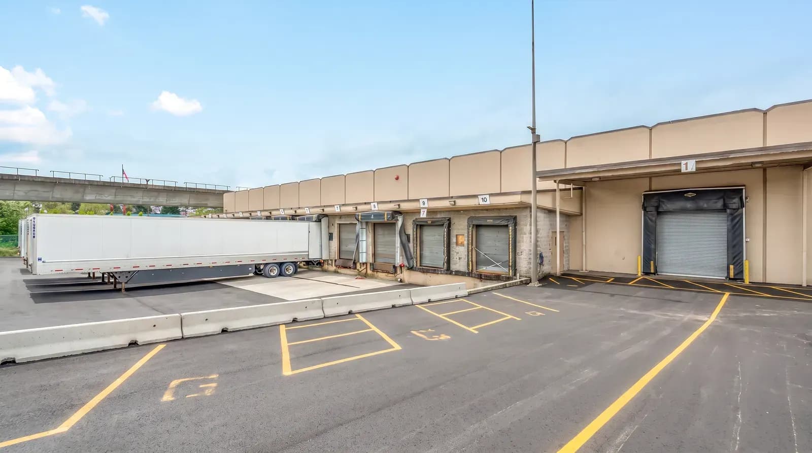 Dock court with a trailer at the Vancouver warehouse