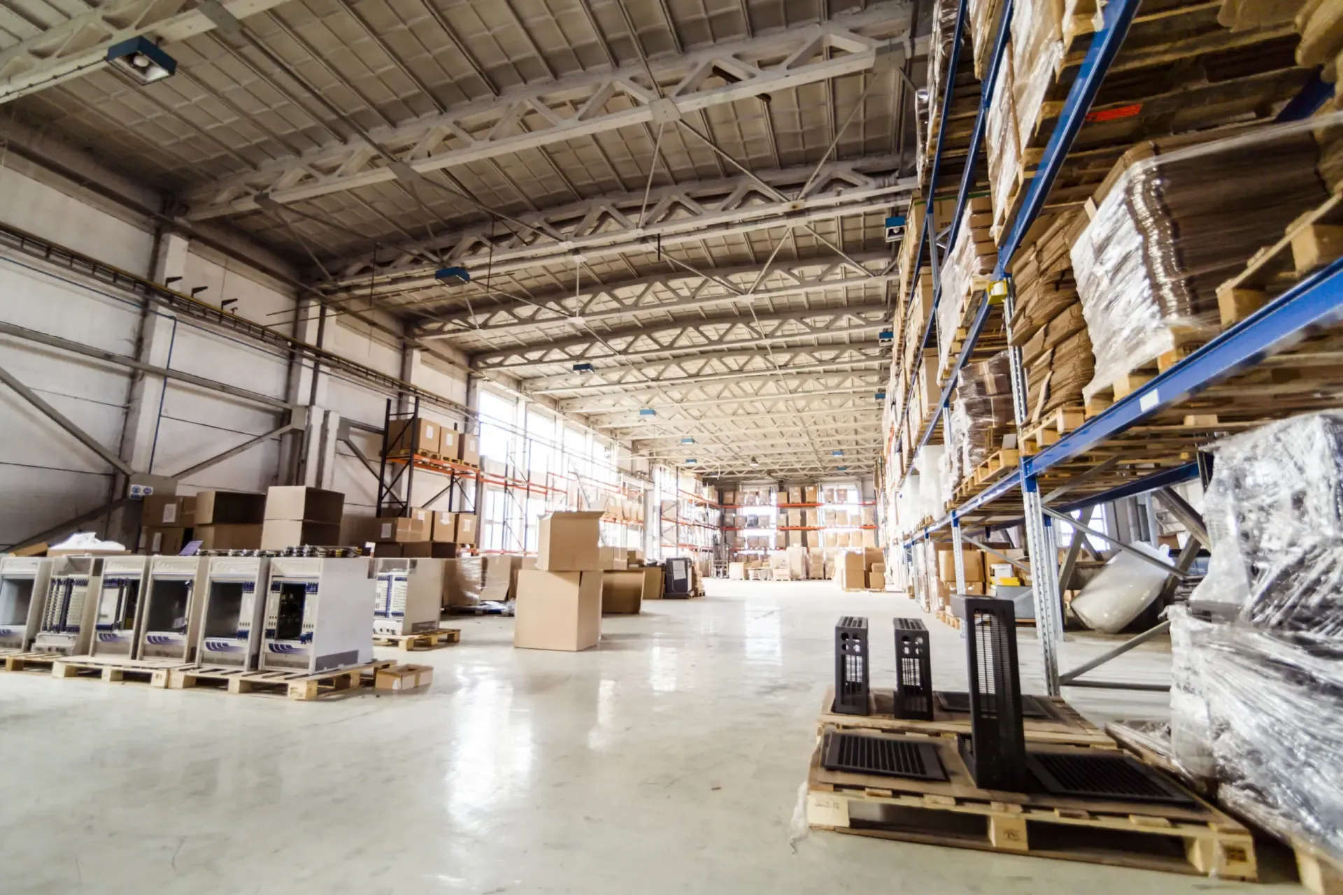 the differences between storage and warehousing 2